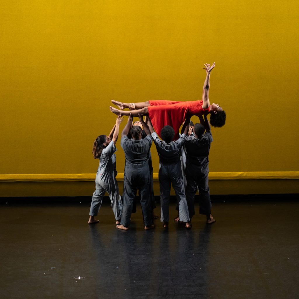 Young Dancemakers Company in 'Our Color' in the Finale Concert. Photo by Alice Chacon.