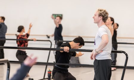 Remi Wörtmeyer teaching company class at BalletMet. Photo by Jennifer Zmuda.