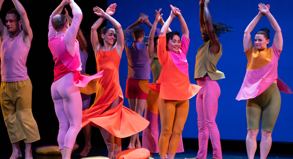 Mark Morris Dance Group in 'The Look of Love.' Photo by Julieta Cervantes.